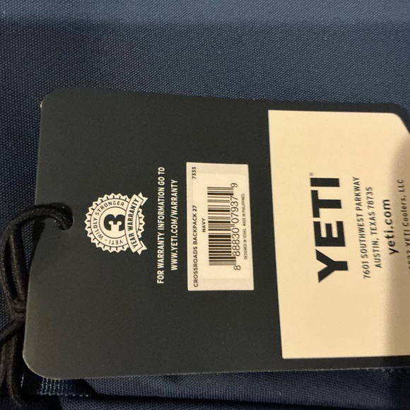 YETI NEW WITH TAGS CROSSROADS® 27L BACKPACK - Picture 10 of 12